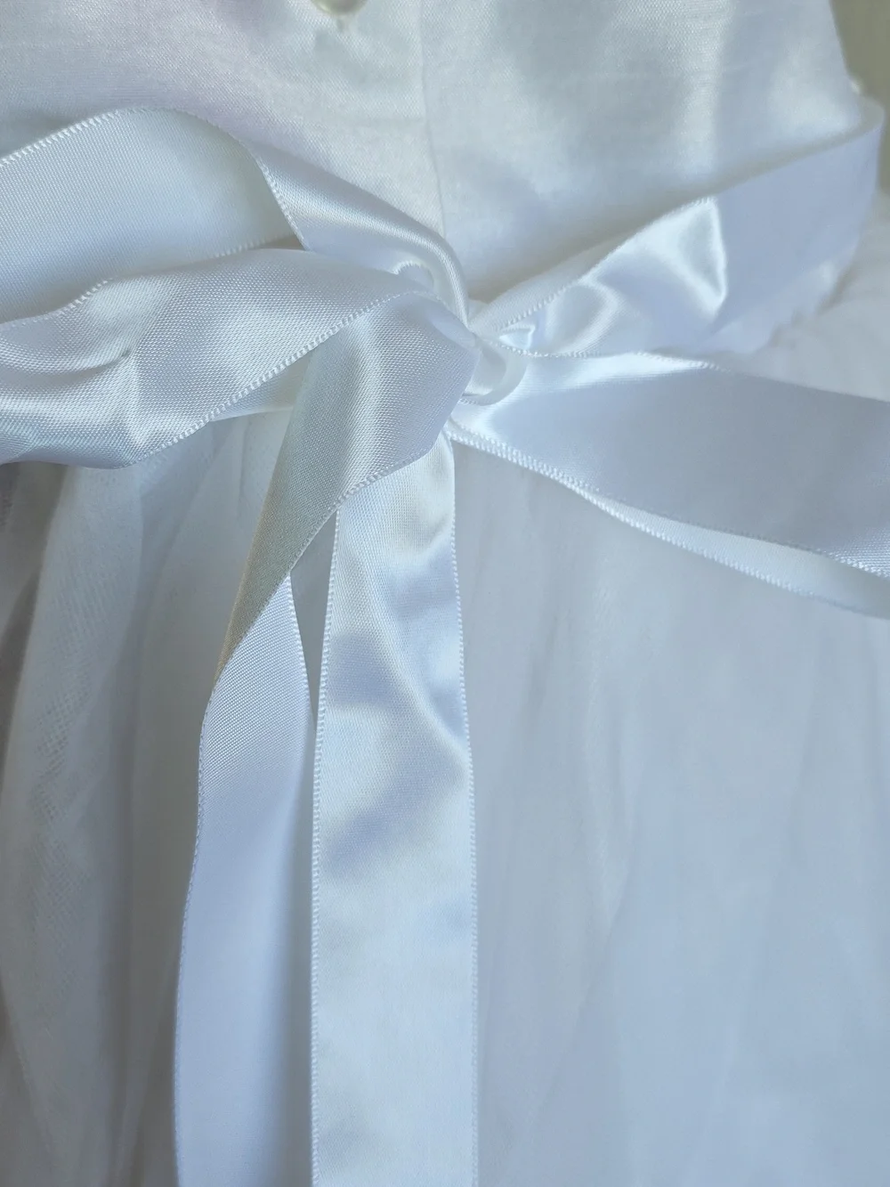 David's Bridal Tulle Flower Girl Dress In White - Picture 4 of 8